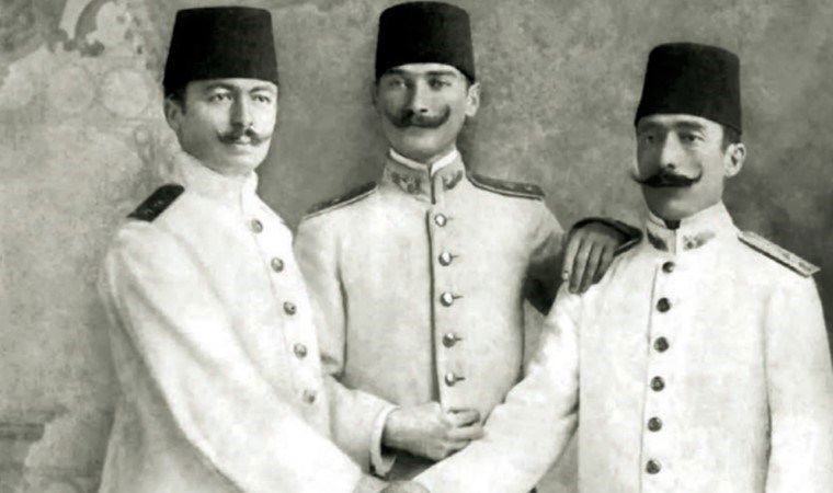 29 Ekim 1923, Ankara’da Hacıbayram’da bir sokak...