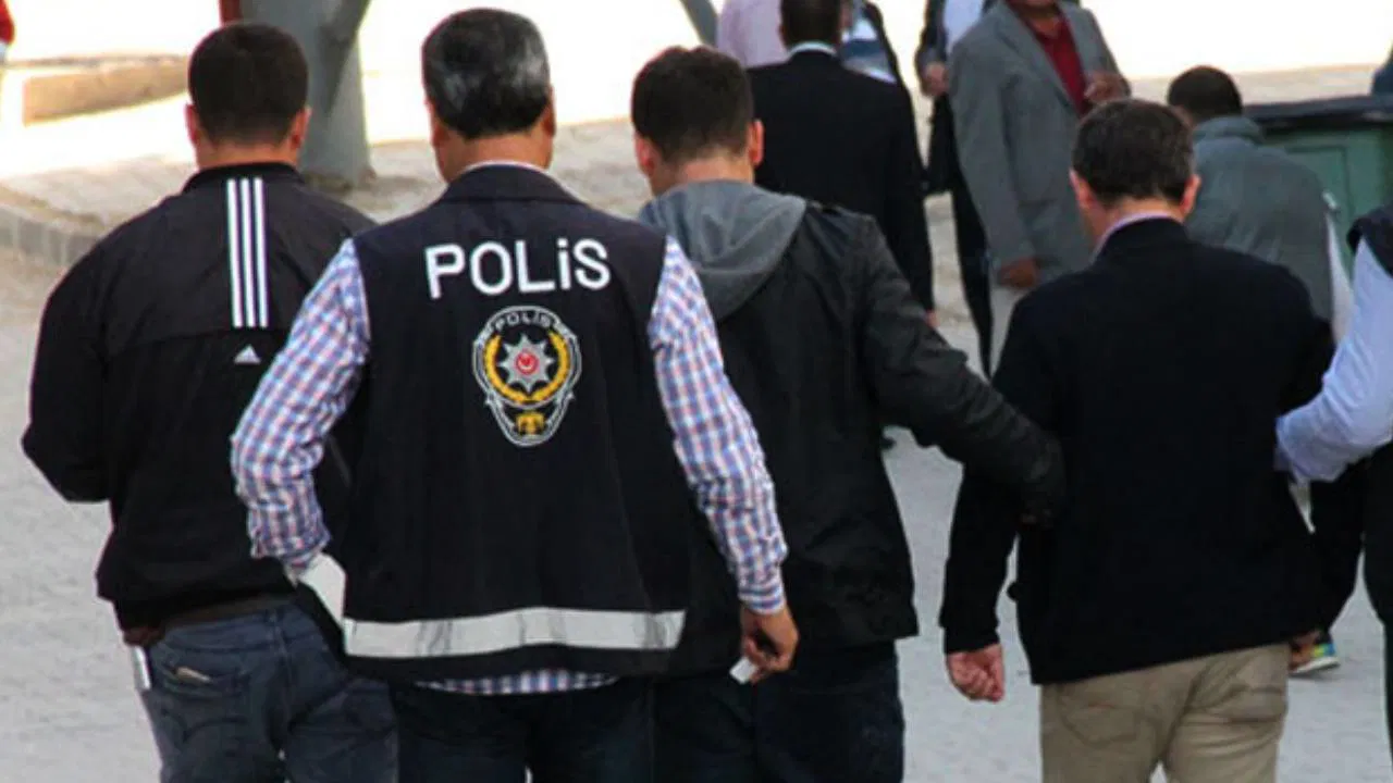 9 ilde eş zamanlı FETÖ operasyonu: Çok sayıda gözaltı var
